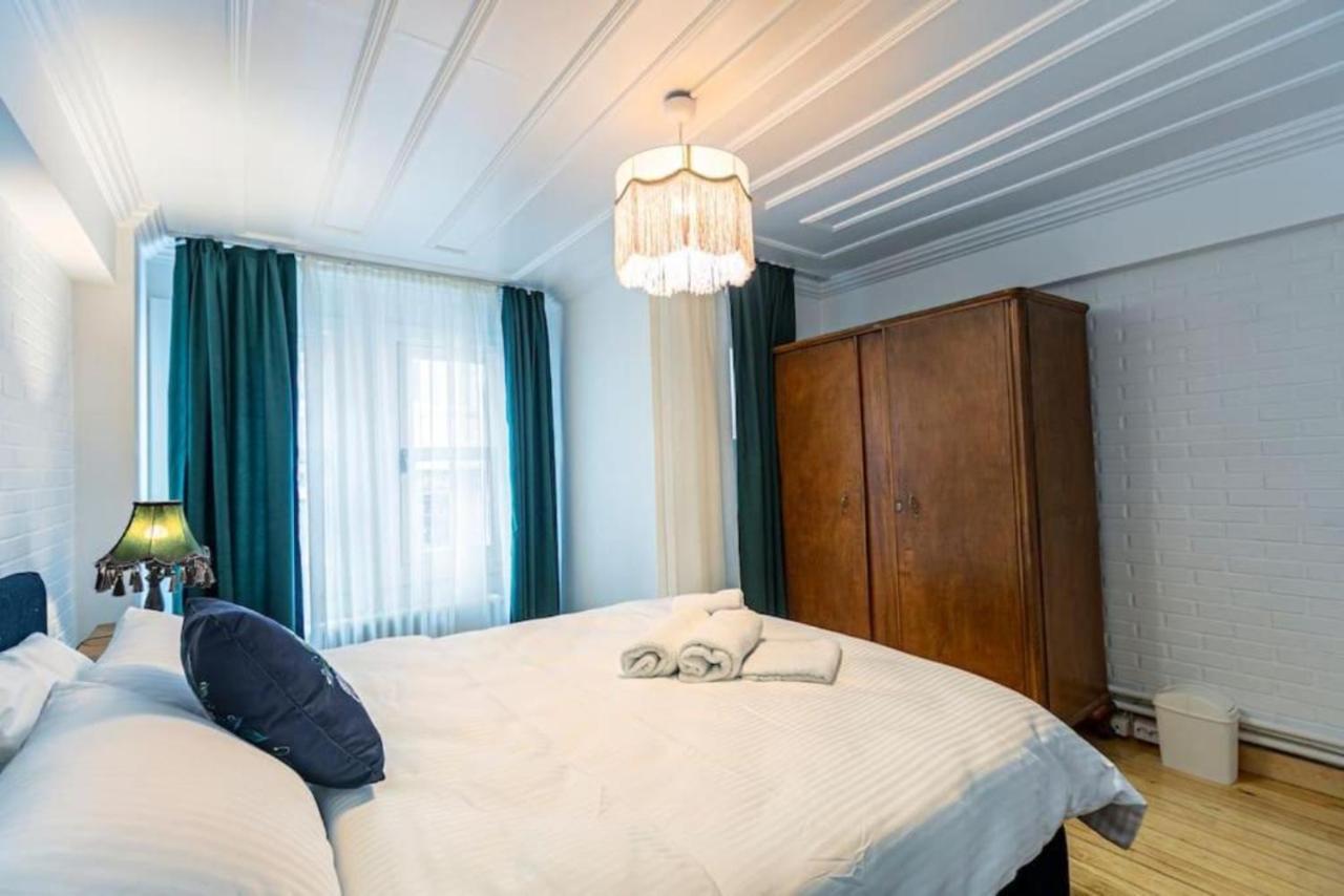 Historical 4-Br Home Steps From Besiktas Stadium & Bosphorus Views - Prime Nisantasi Location! イスタンブール エクステリア 写真