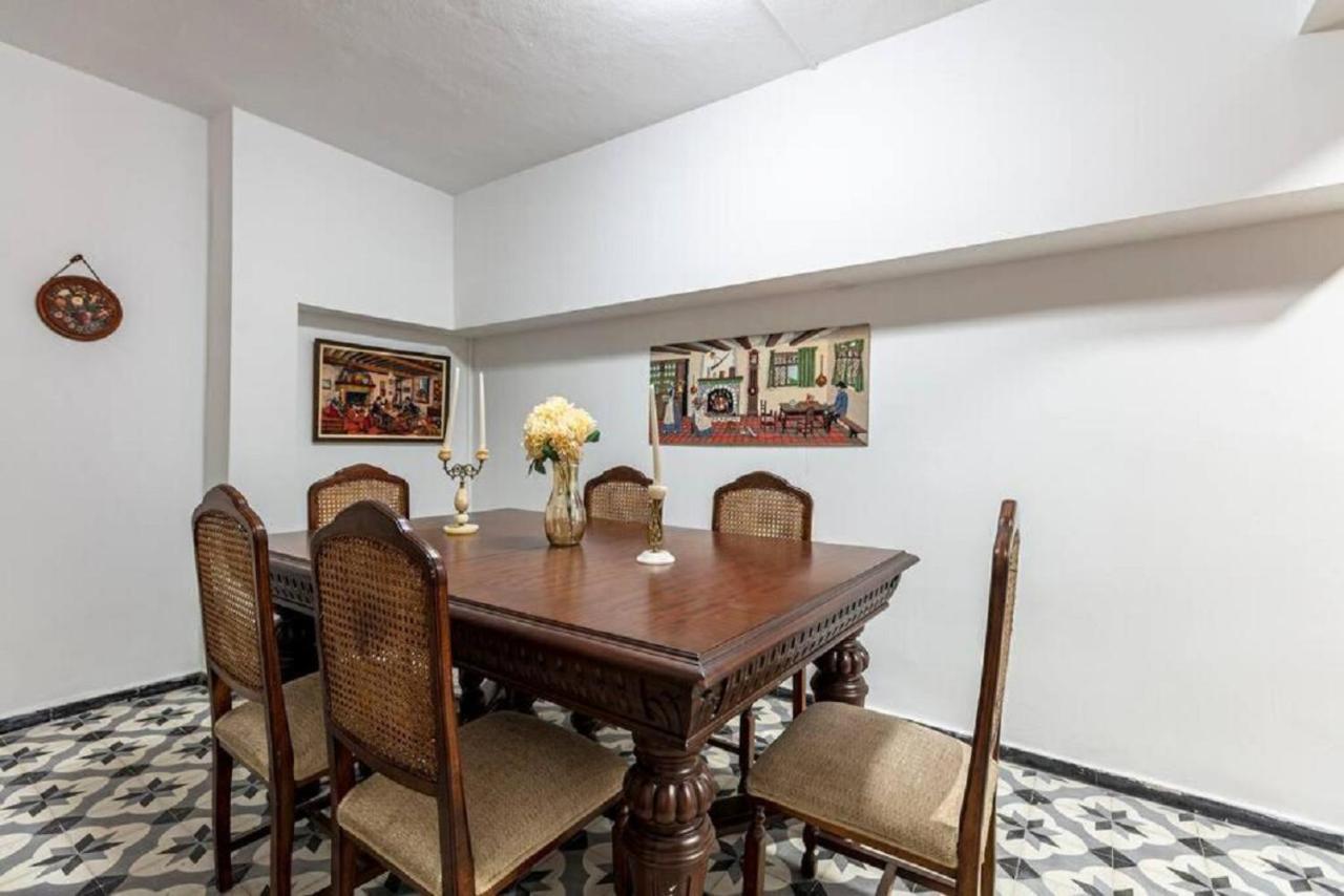 Historical 4-Br Home Steps From Besiktas Stadium & Bosphorus Views - Prime Nisantasi Location! イスタンブール エクステリア 写真