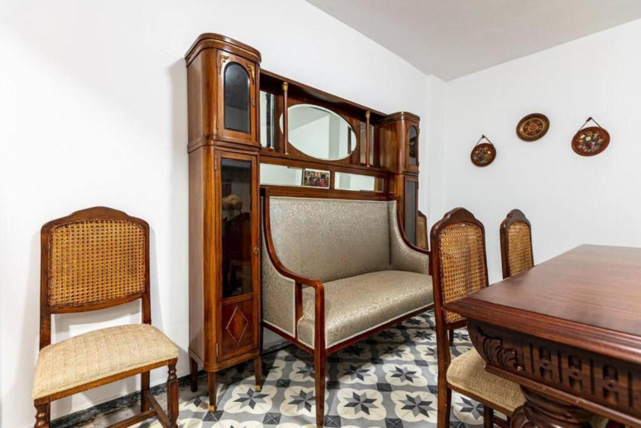 Historical 4-Br Home Steps From Besiktas Stadium & Bosphorus Views - Prime Nisantasi Location! イスタンブール エクステリア 写真
