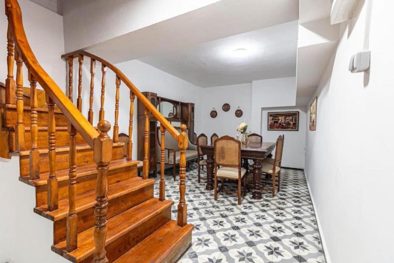 Historical 4-Br Home Steps From Besiktas Stadium & Bosphorus Views - Prime Nisantasi Location! イスタンブール エクステリア 写真
